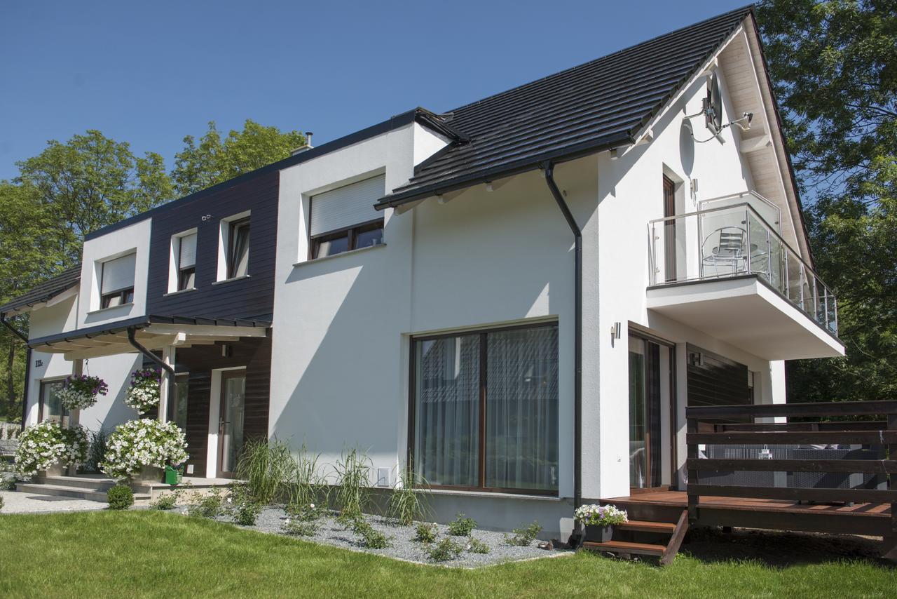 Apartamenty U Harrego II Przy Stawie Spa Klimatyzacja,Balkon,Sauna , Balia, Ogrod,Parking Kudowa-Zdroj Dış mekan fotoğraf